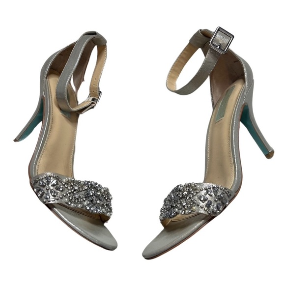 Betsey Johnson Wedding Shoes Size 10 Bridal Rhinestone Pearl Embellished - Picture 3 of 12